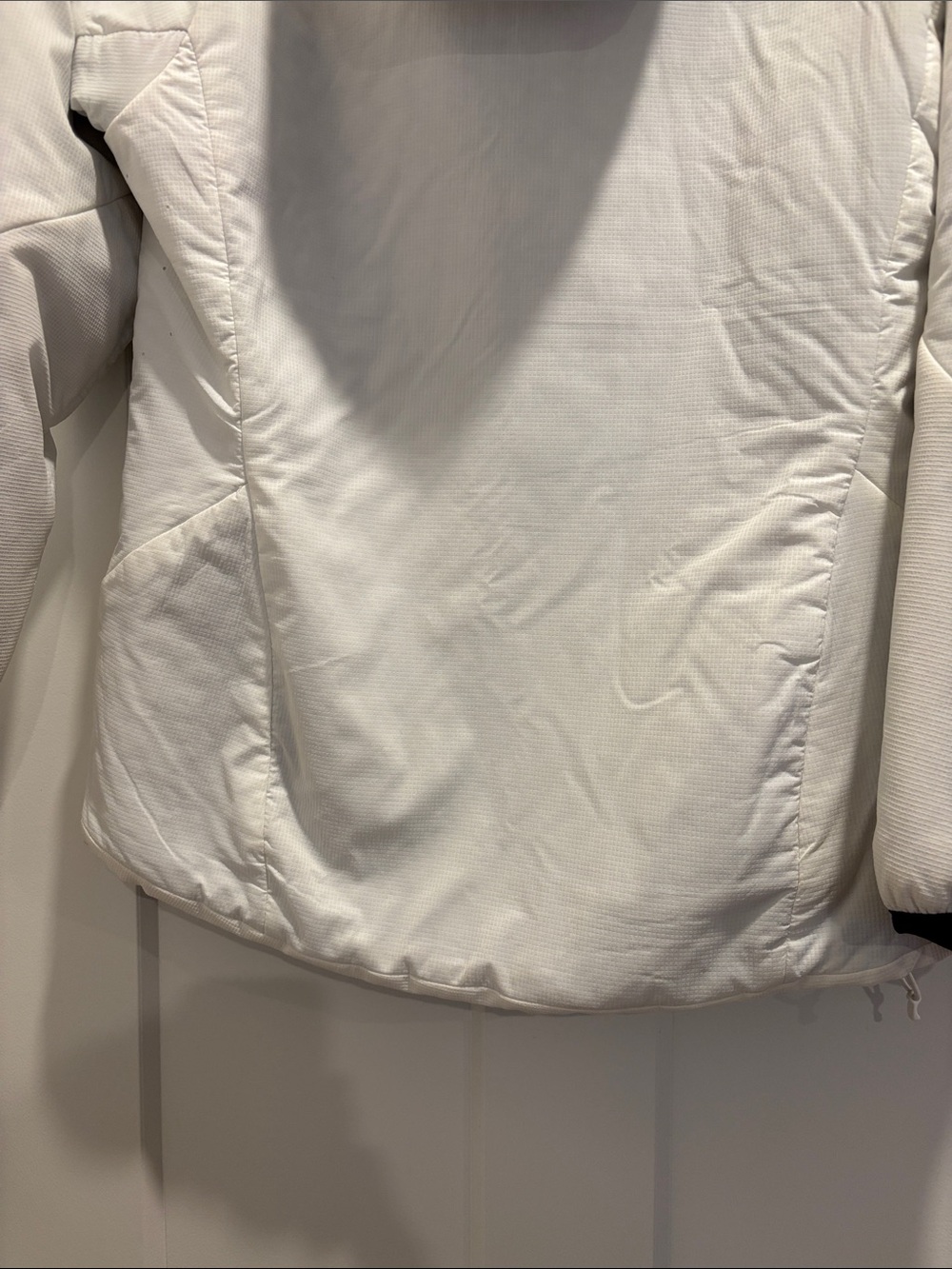 Noth Face Lightweight Ventrix Jacket white w/ black trim Size Med EUC - Picture 11 of 13